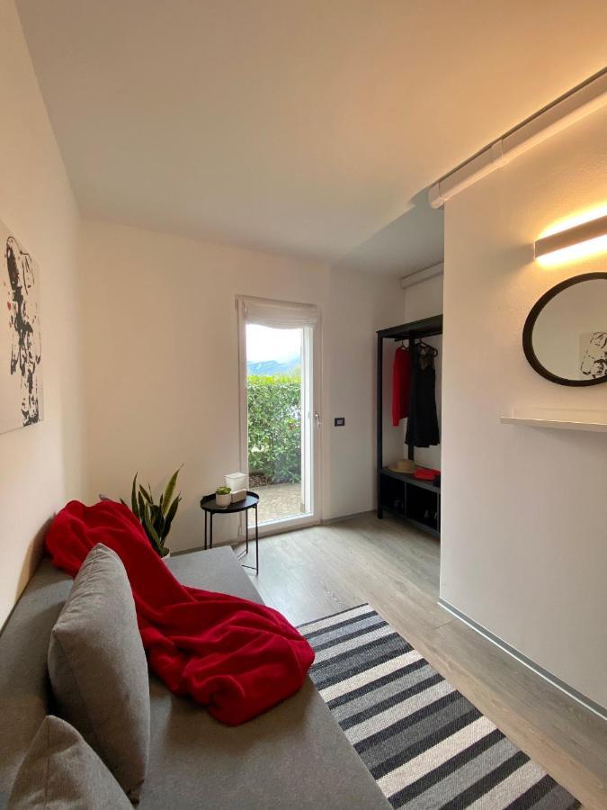 Miranda Con Giardino Privato E Pool Apartment Riva del Garda